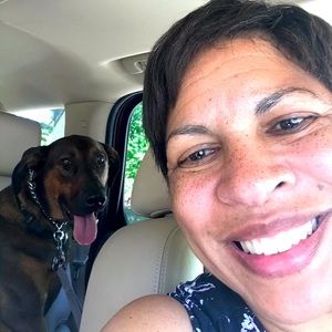 Meet your Posher, Elizabeth